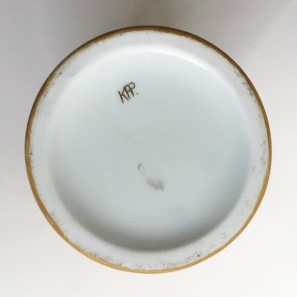 Vintage Hand Painted Grape Grapevine Art Nouveau Style Bottle Vase Signed - Picture 6 of 6